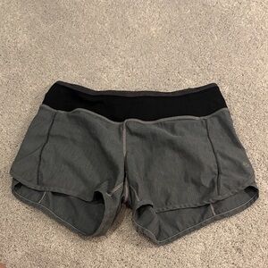 Lululemon Women's Gray and Black Shorts